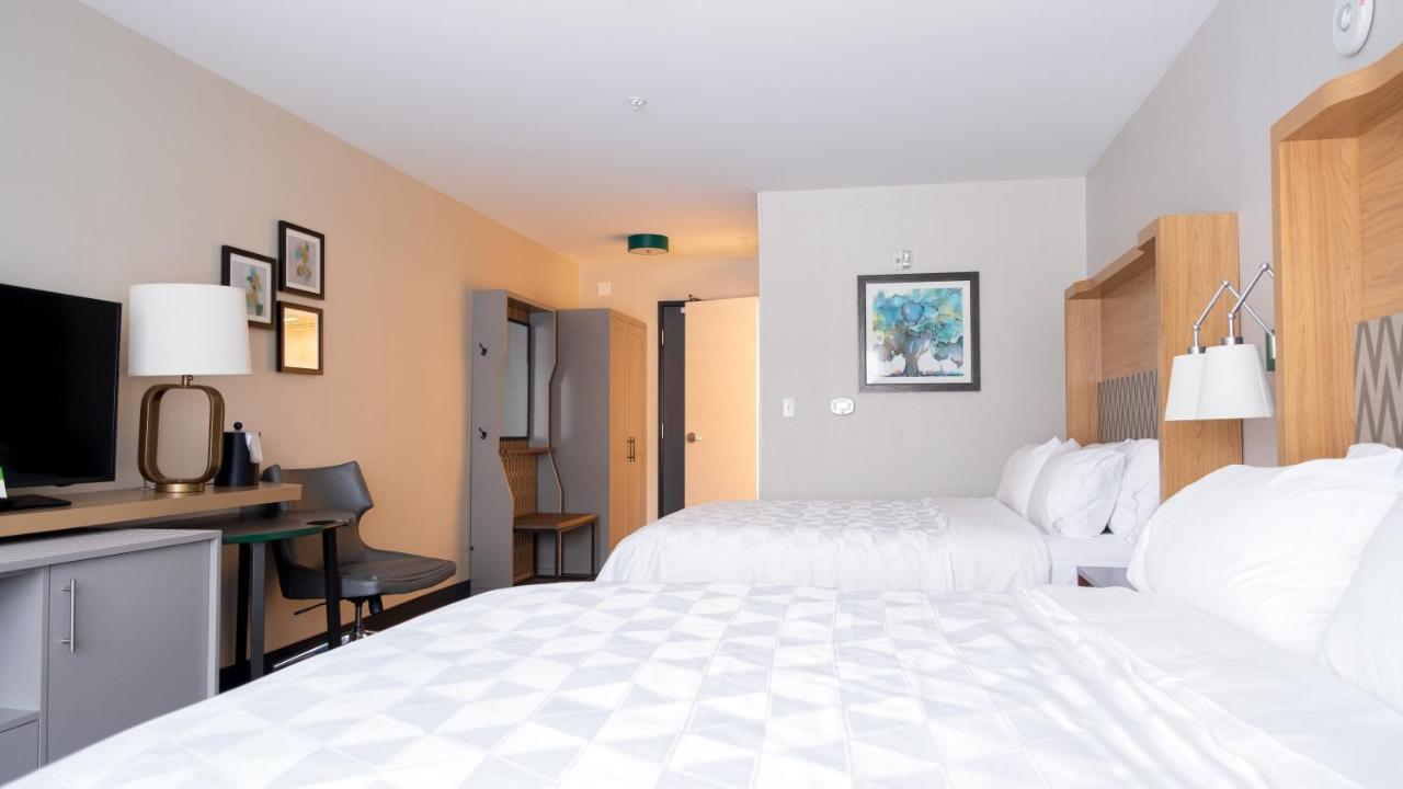 Holiday Inn & Suites Philadelphia W - Drexel Hill, An Ihg Hotel Екстериор снимка
